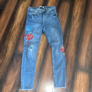 Zara Trafaluc Denim Wear Distressed Flower Jeans